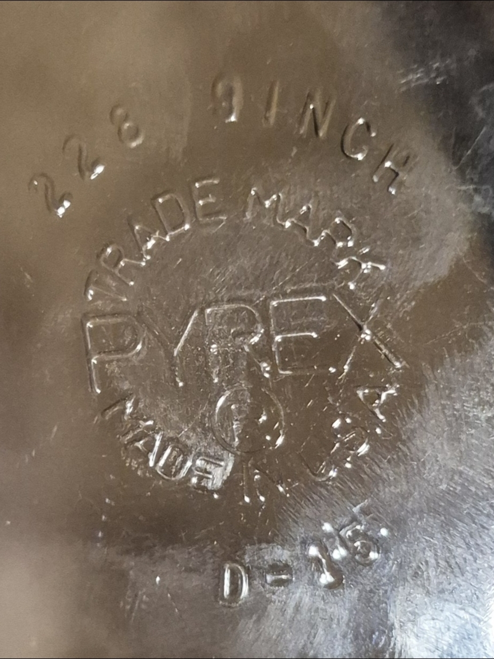 Vintage Pyrex 228 9" Pie Plate - USA Borosilicate Glass - 1950s Circular Stamp